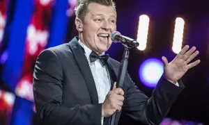 Z kim jest związany Rafał Brzozowski? Nowe fakty o życiu artysty
