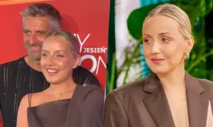 Sandra Hajduk, wiek nieznany, uśmiecha się na tle czerwonej ściany z napisem "Jesień ON", a obok niej mężczyzna.