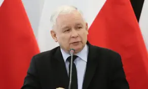 Ile lat ma Jarosław Kaczyński? Zaskakujące fakty o jego wieku.