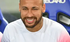 Ile lat ma Neymar? Zaskakujące fakty o jego wieku i karierze