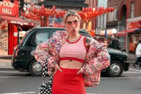 Ile lat ma Agnieszka Grzelak? Wiek popularnej influencerki