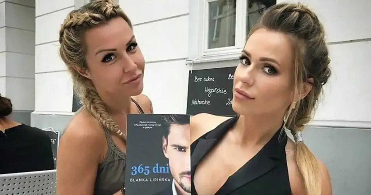 Dwie kobiety z warkoczami trzymają książkę "365 dni". Czy to dowód na najbardziej absurdalne plotki o celebrytach które okazały się prawdą?
