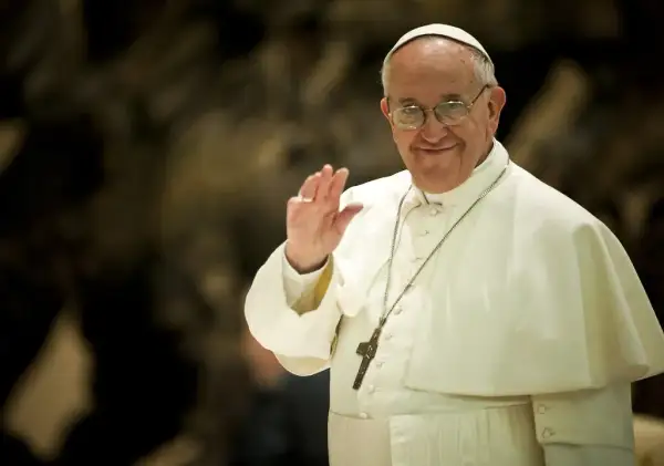 Kim z wykształcenia jest papież Franciszek? Fascynujące fakty o jego edukacji